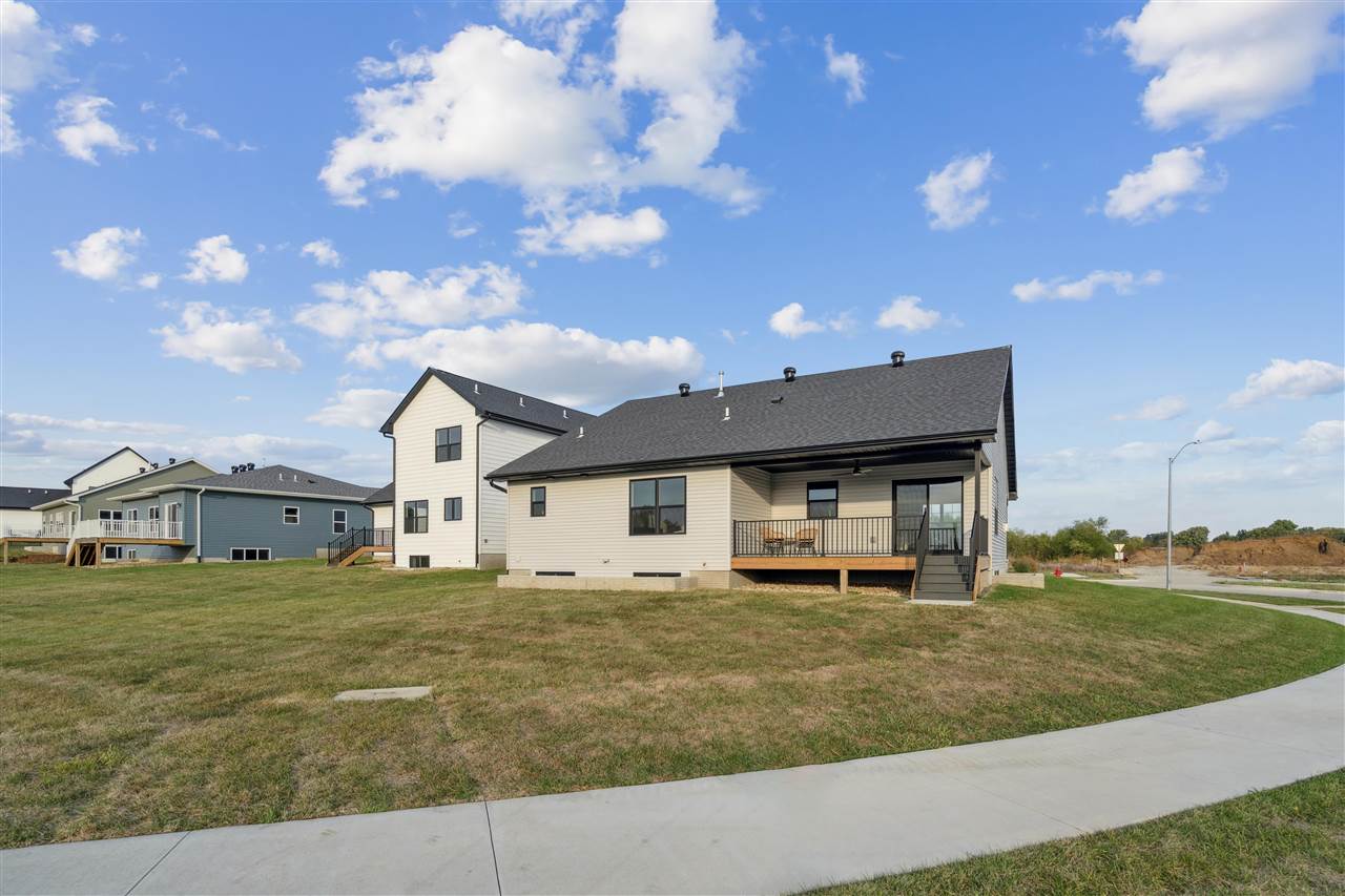 1289 Covered Wagon Drive Iowa City IA 52240