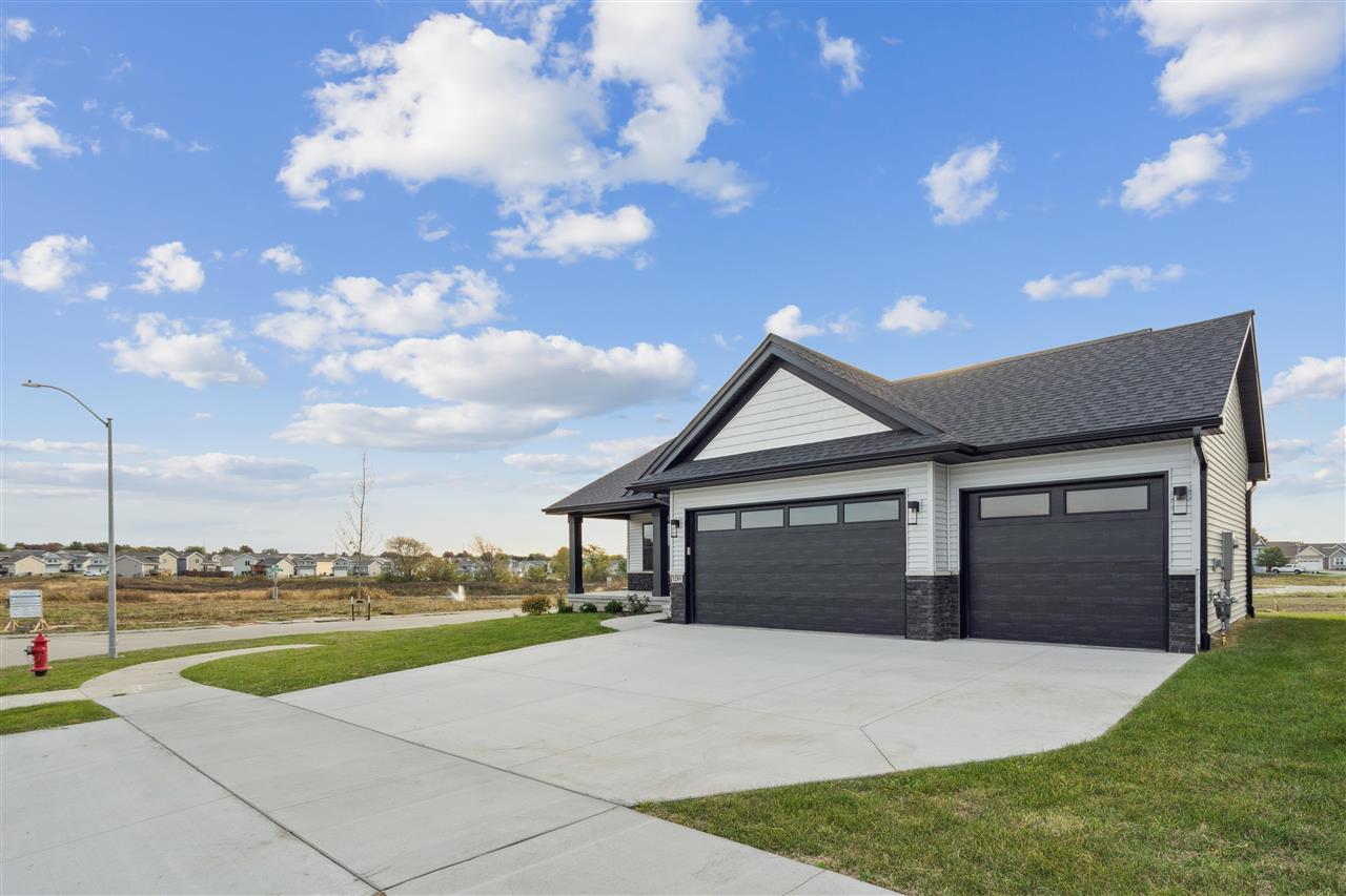 1289 Covered Wagon Drive Iowa City IA 52240