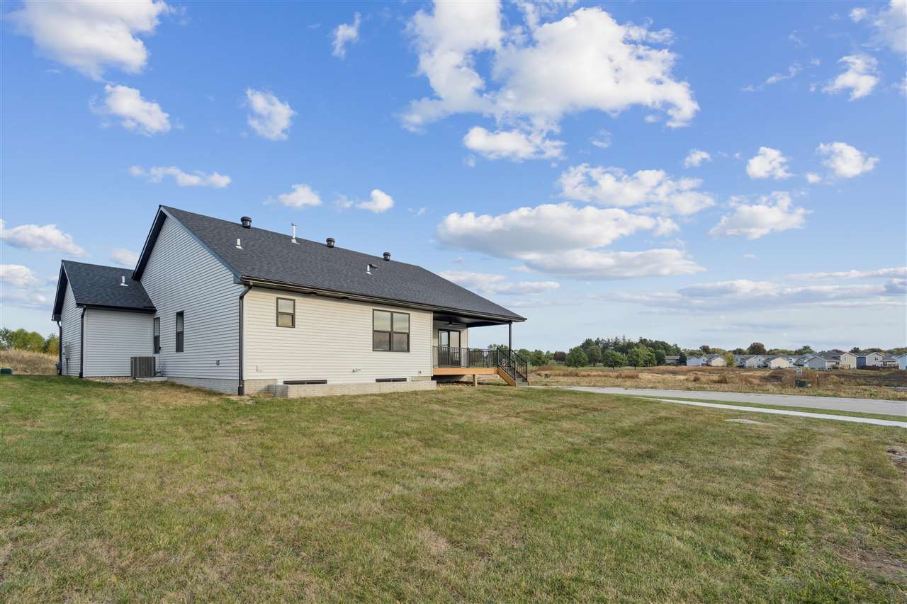 1289 Covered Wagon Drive Iowa City IA 52240