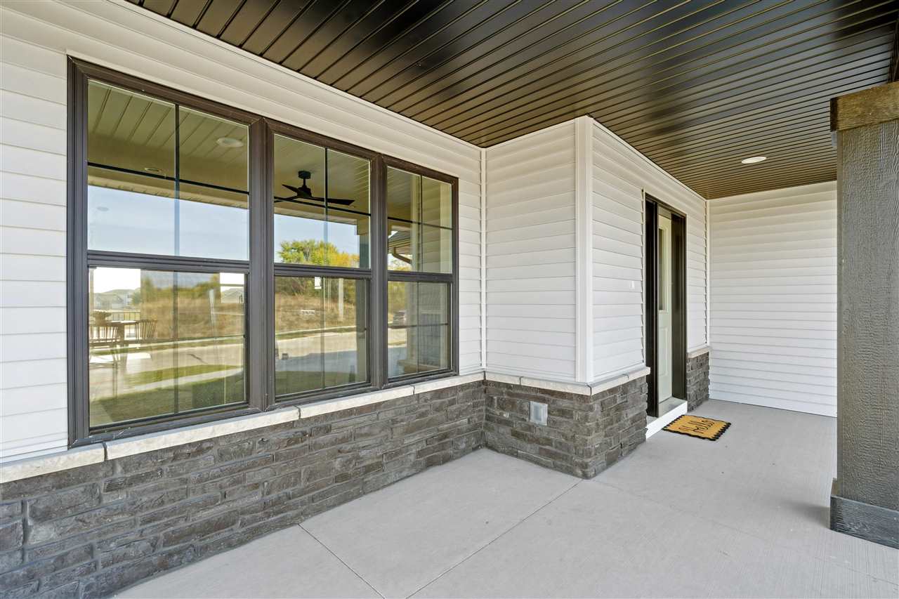 1289 Covered Wagon Drive Iowa City IA 52240