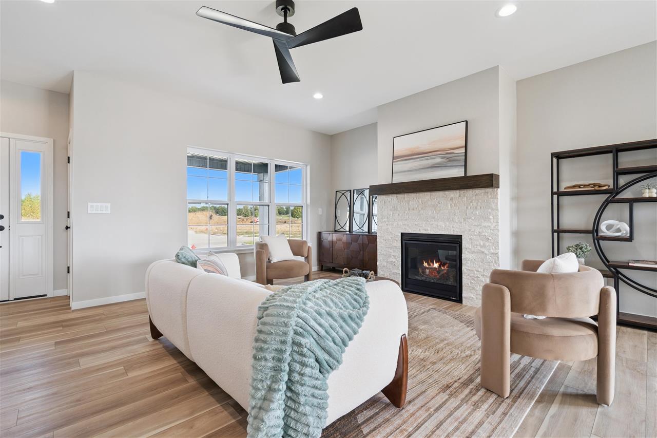 1289 Covered Wagon Drive Iowa City IA 52240