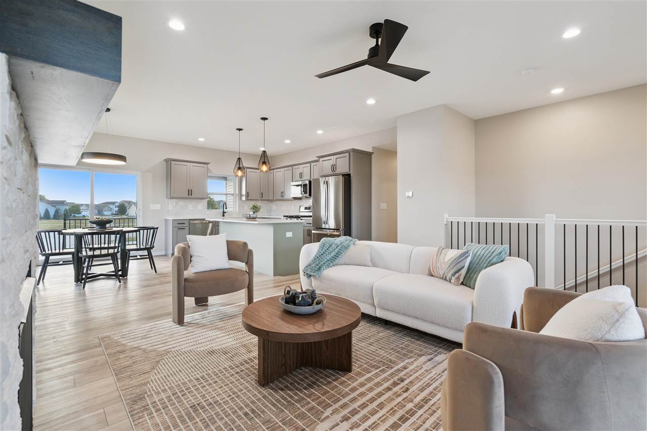 1289 Covered Wagon Drive Iowa City IA 52240