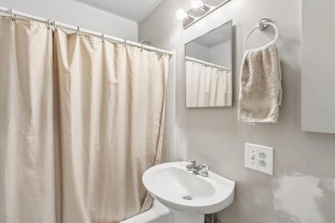 106 Wyman Drive Williamsburg IA 52361