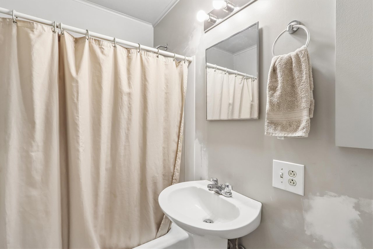 106 Wyman Drive Williamsburg IA 52361