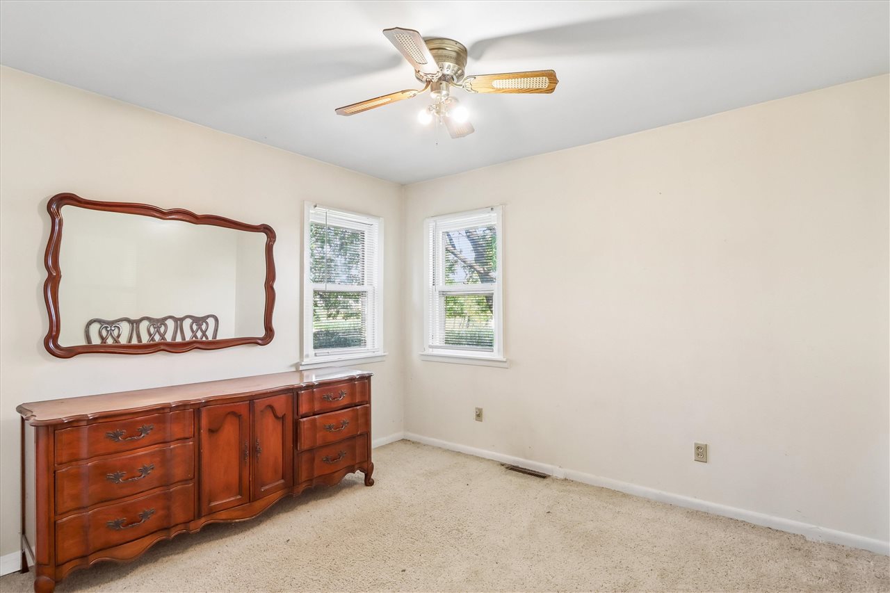 106 Wyman Drive Williamsburg IA 52361