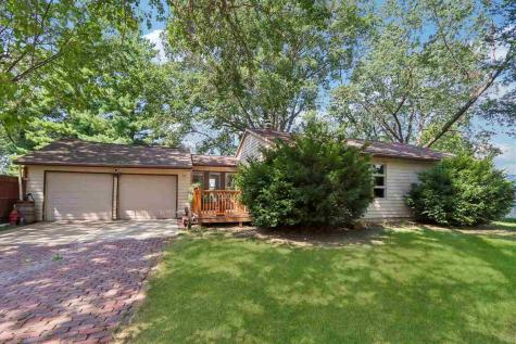 106 Wyman Drive Williamsburg IA 52361