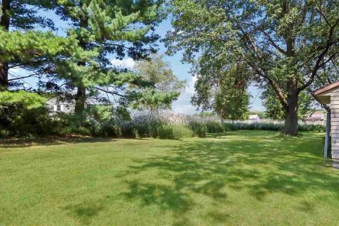 106 Wyman Drive Williamsburg IA 52361