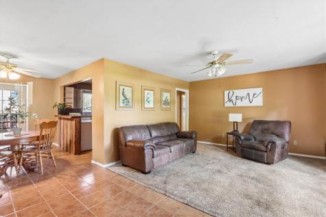 106 Wyman Drive Williamsburg IA 52361