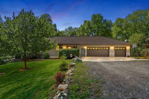 2457 125th Drive Marengo IA 52301