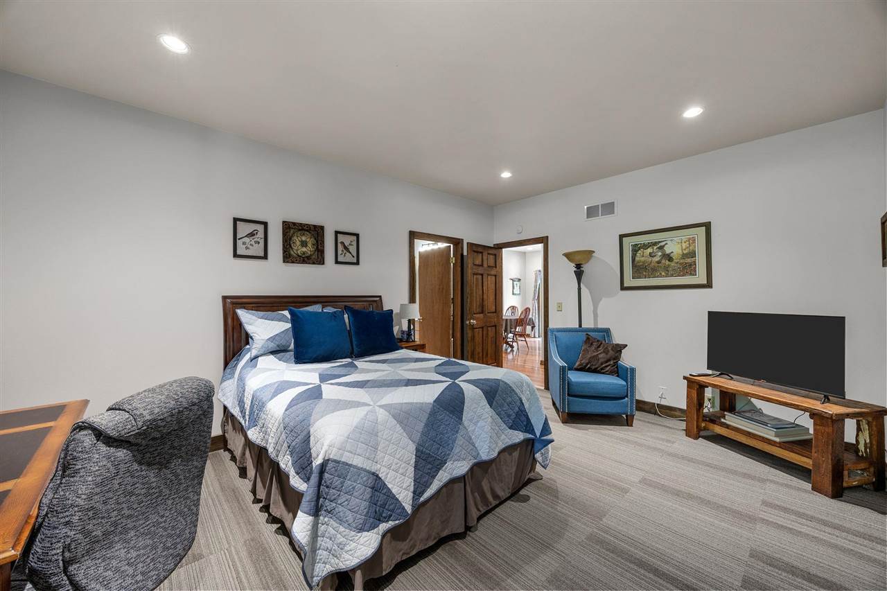 2457 125th Drive Marengo IA 52301