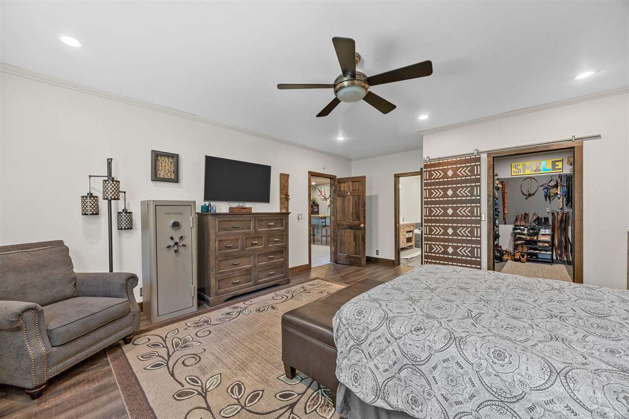 2457 125th Drive Marengo IA 52301