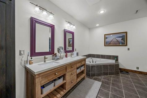 2457 125th Drive Marengo IA 52301
