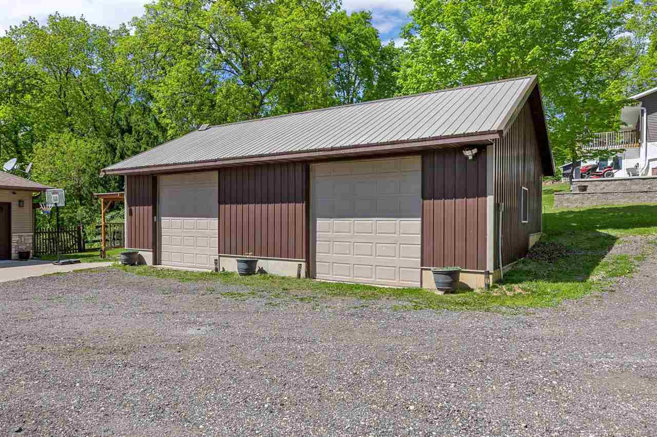 2457 125th Drive Marengo IA 52301