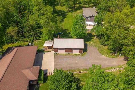 2457 125th Drive Marengo IA 52301