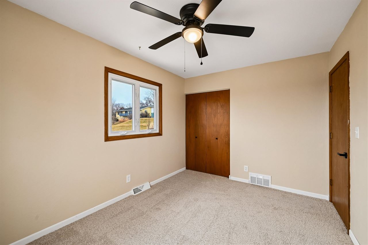 3632 Lynbrook Drive NE Cedar Rapids IA 52402