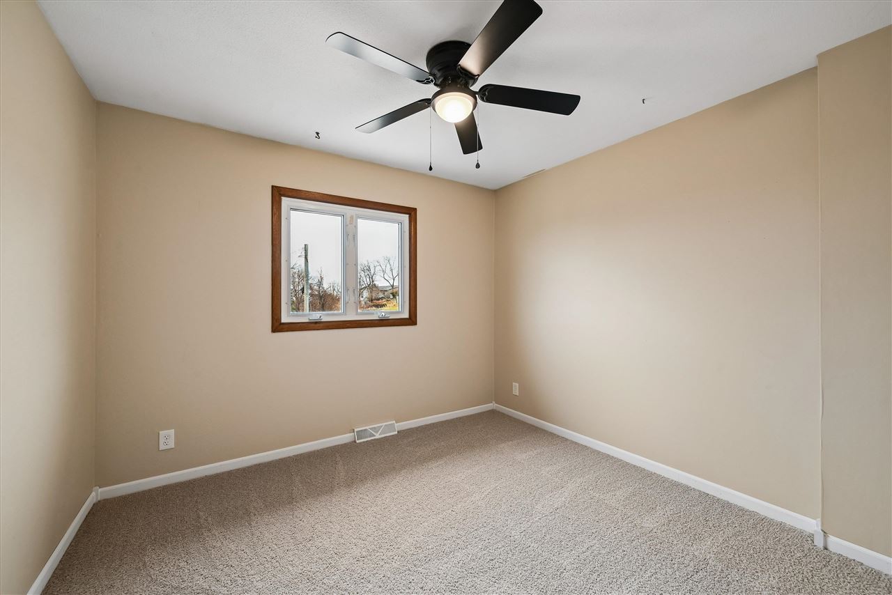 3632 Lynbrook Drive NE Cedar Rapids IA 52402