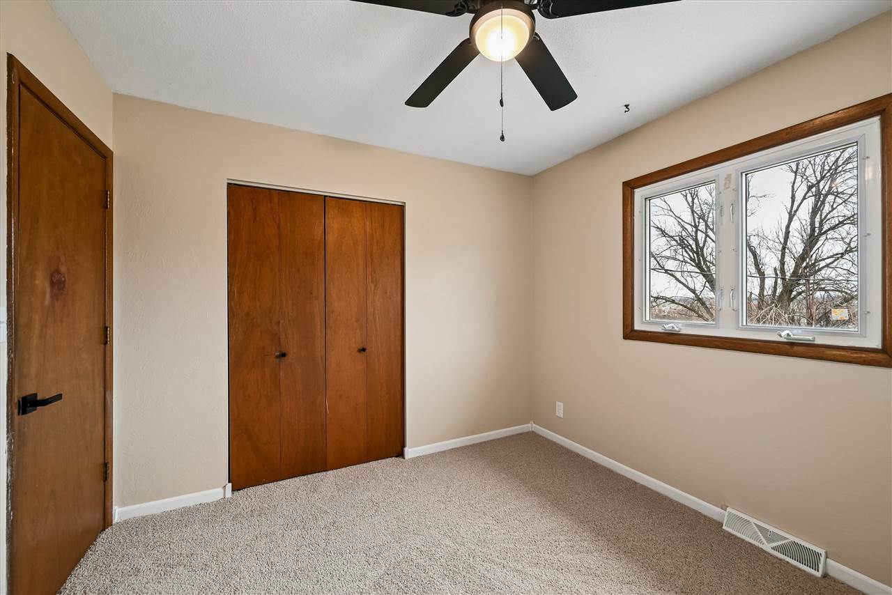 3632 Lynbrook Drive NE Cedar Rapids IA 52402