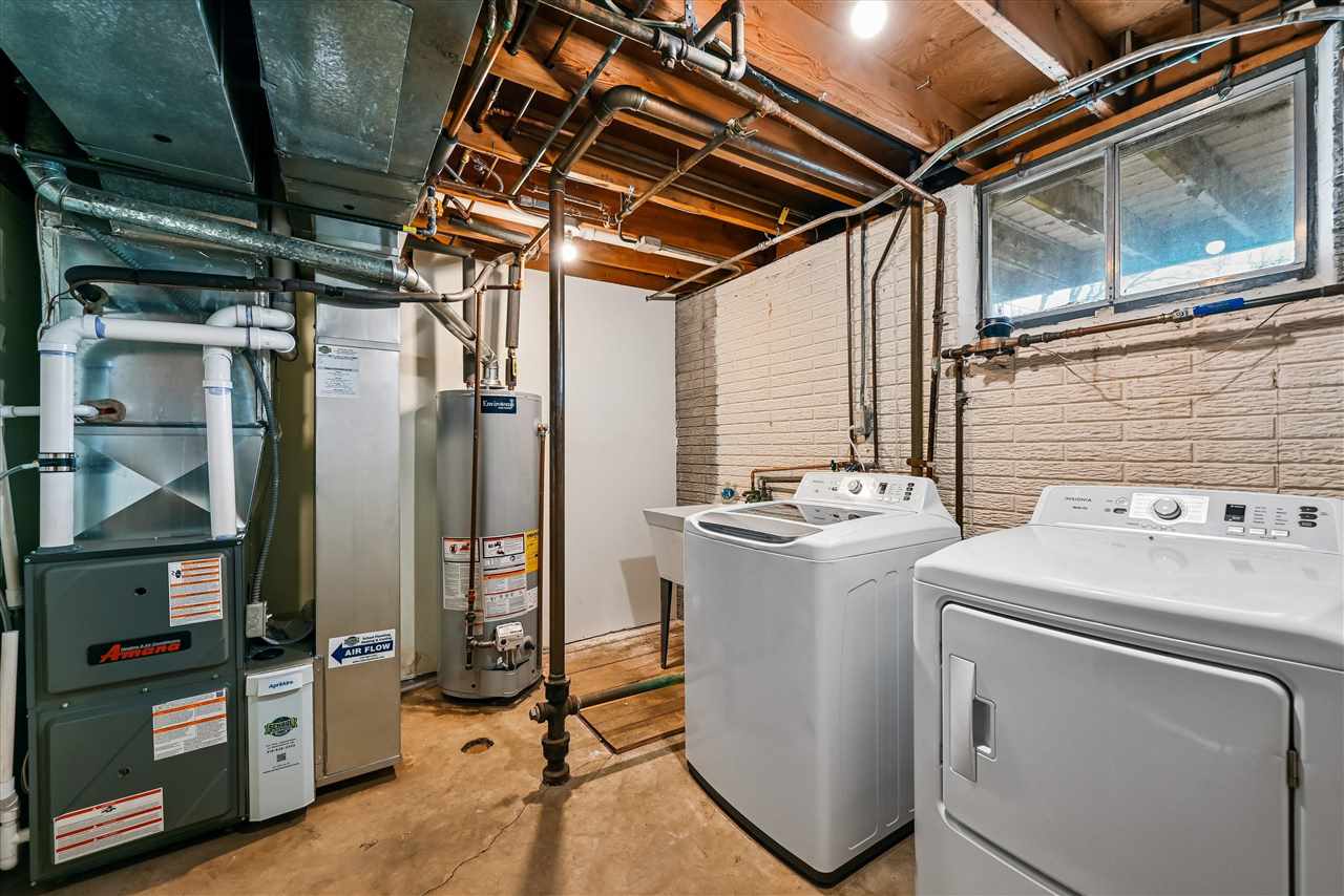 3632 Lynbrook Drive NE Cedar Rapids IA 52402