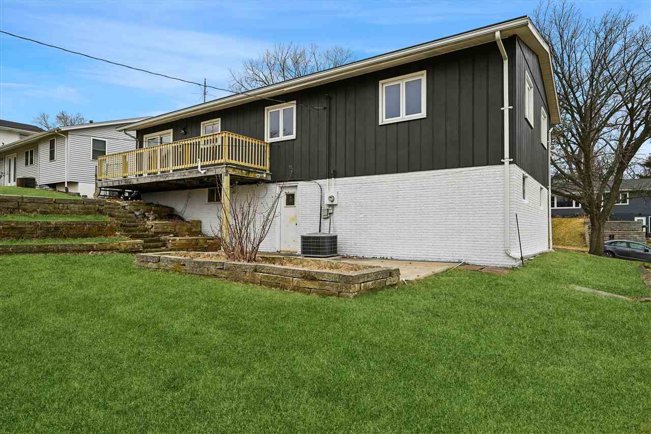 3632 Lynbrook Drive NE Cedar Rapids IA 52402