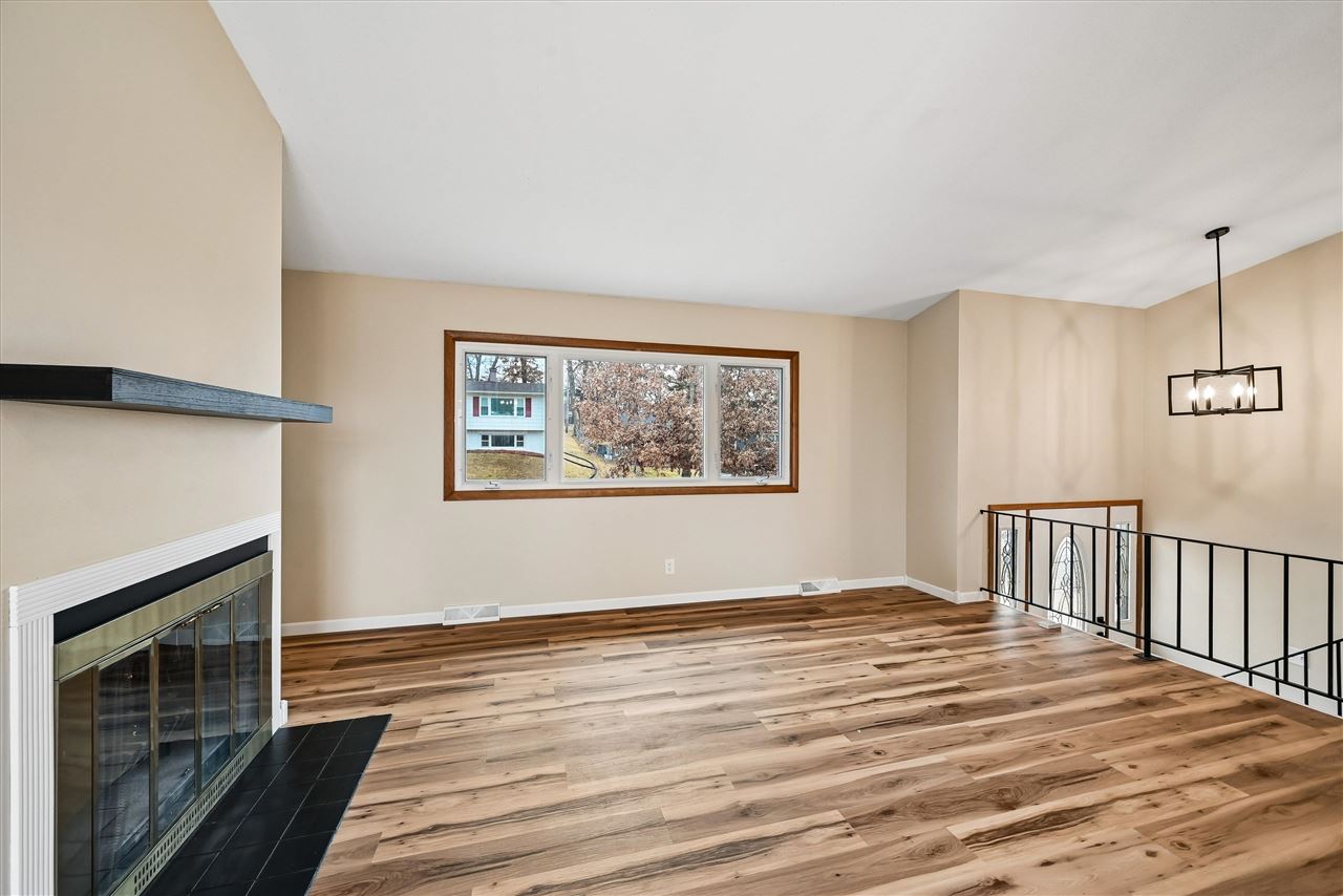 3632 Lynbrook Drive NE Cedar Rapids IA 52402