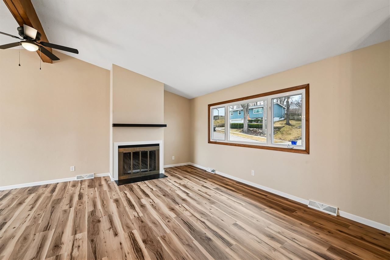 3632 Lynbrook Drive NE Cedar Rapids IA 52402