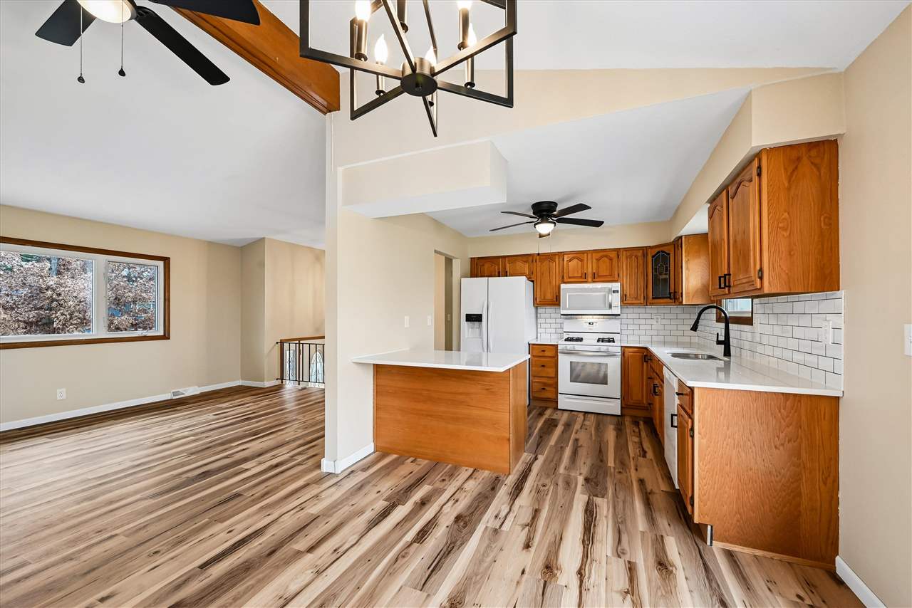 3632 Lynbrook Drive NE Cedar Rapids IA 52402