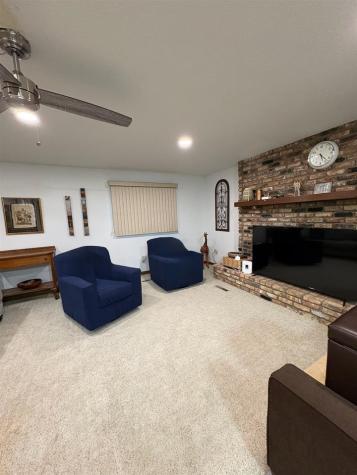 4112 Finch Court NE Cedar Rapids IA 52402
