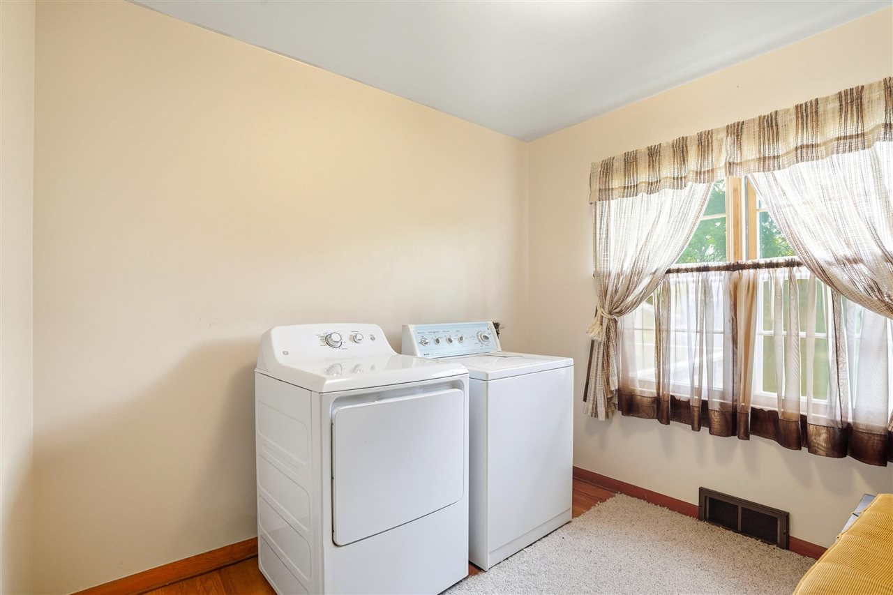 804 Union Columbus Junction IA 52737