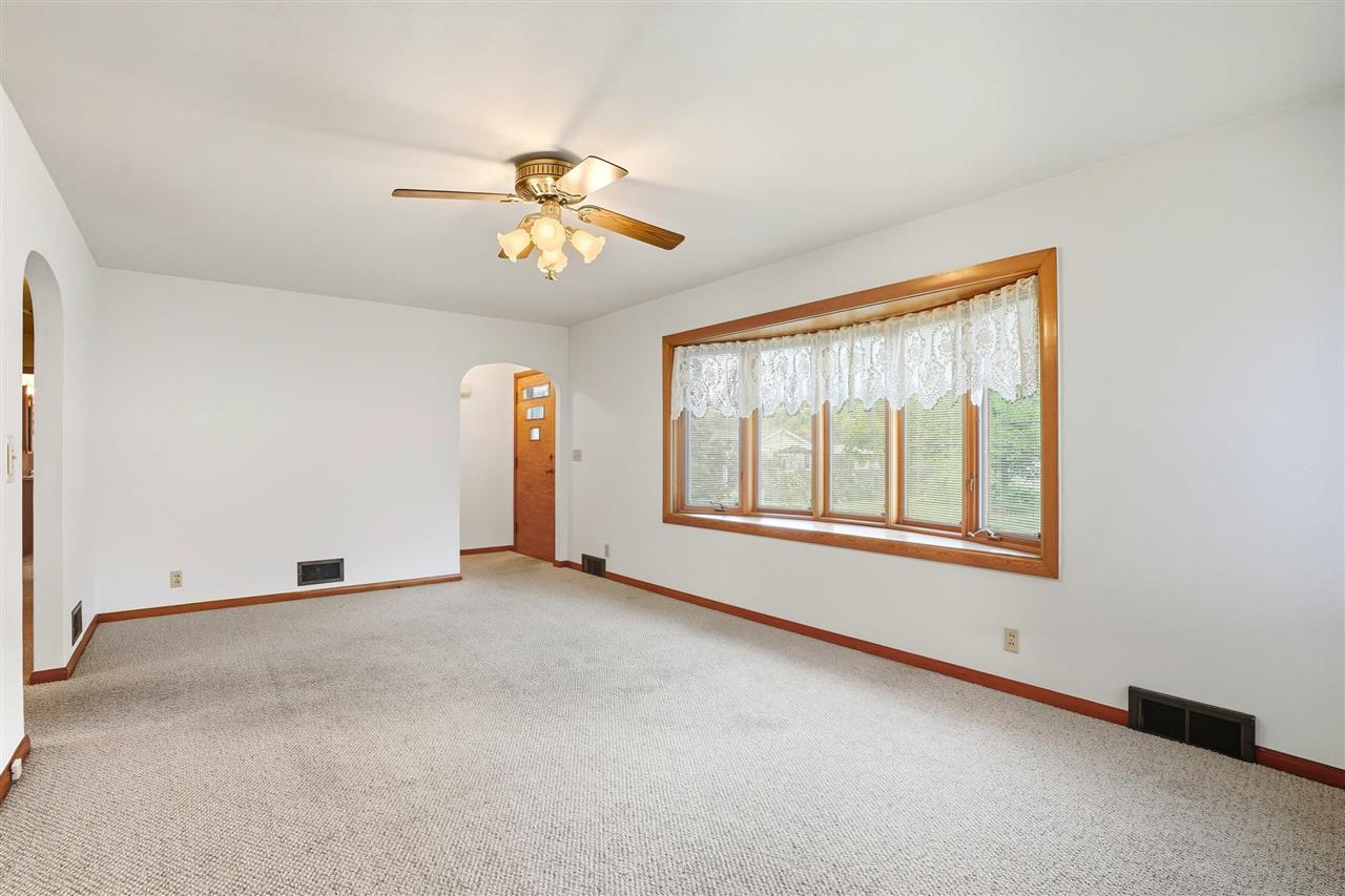 804 Union Columbus Junction IA 52737