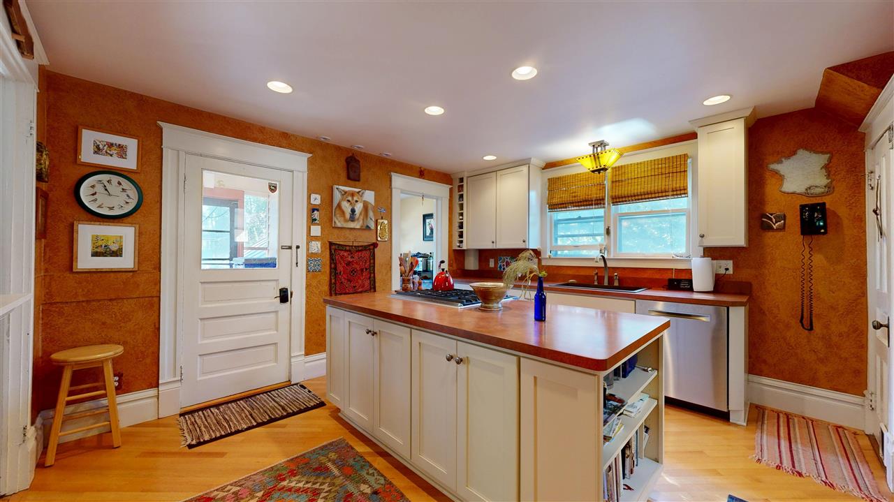 523 Brown Street Iowa City IA 52245