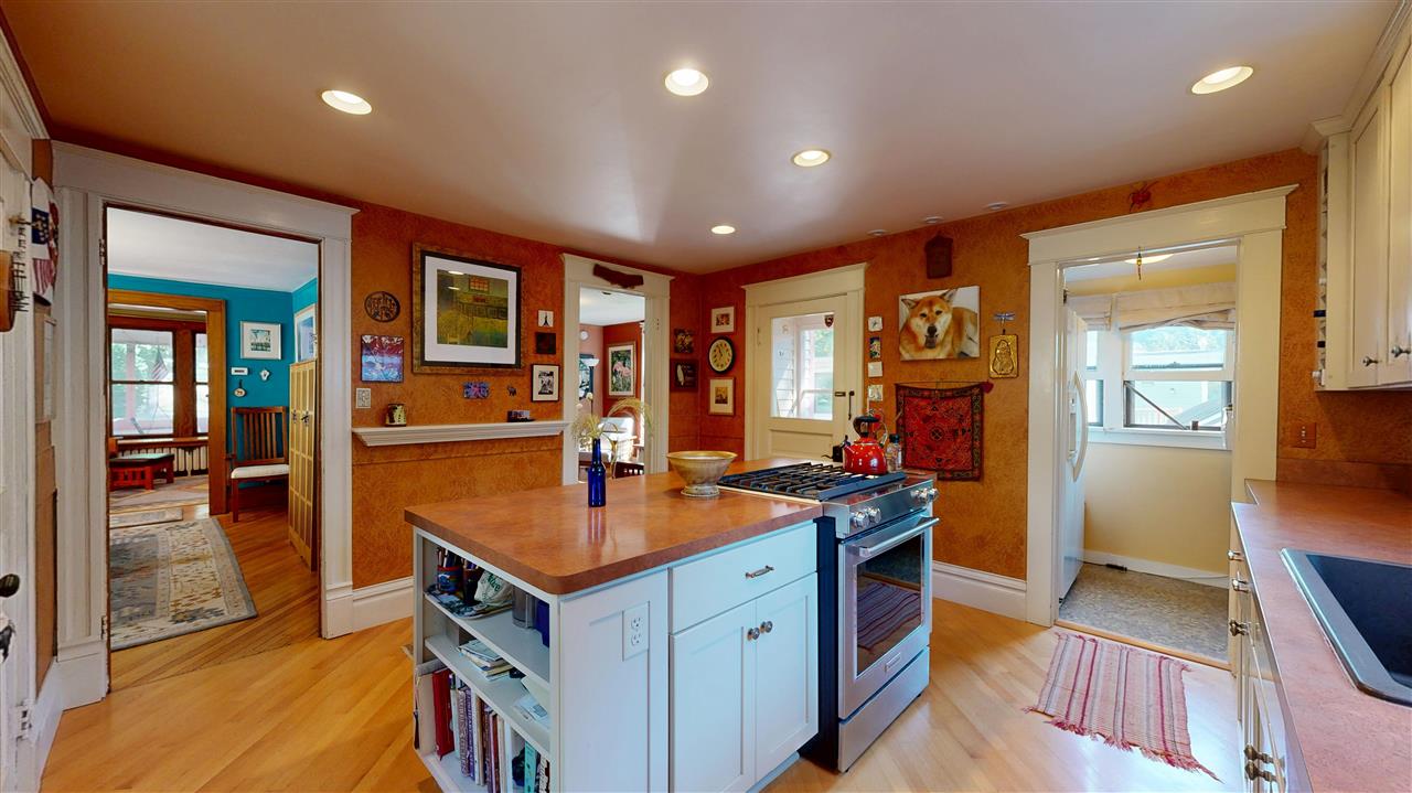 523 Brown Street Iowa City IA 52245