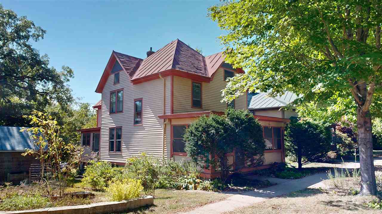 523 Brown Street Iowa City IA 52245