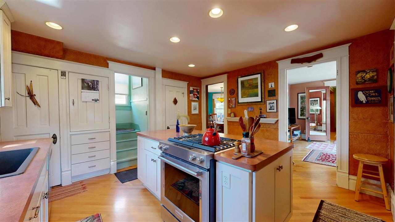 523 Brown Street Iowa City IA 52245