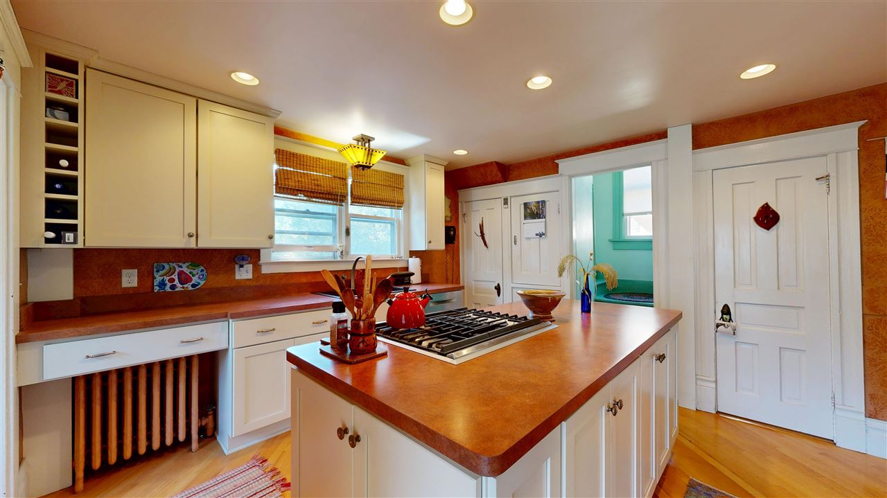 523 Brown Street Iowa City IA 52245