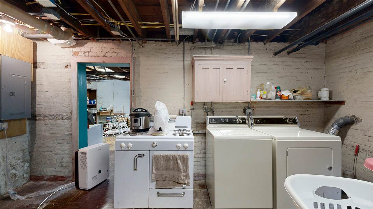 523 Brown Street Iowa City IA 52245