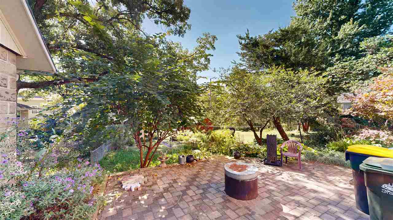 523 Brown Street Iowa City IA 52245