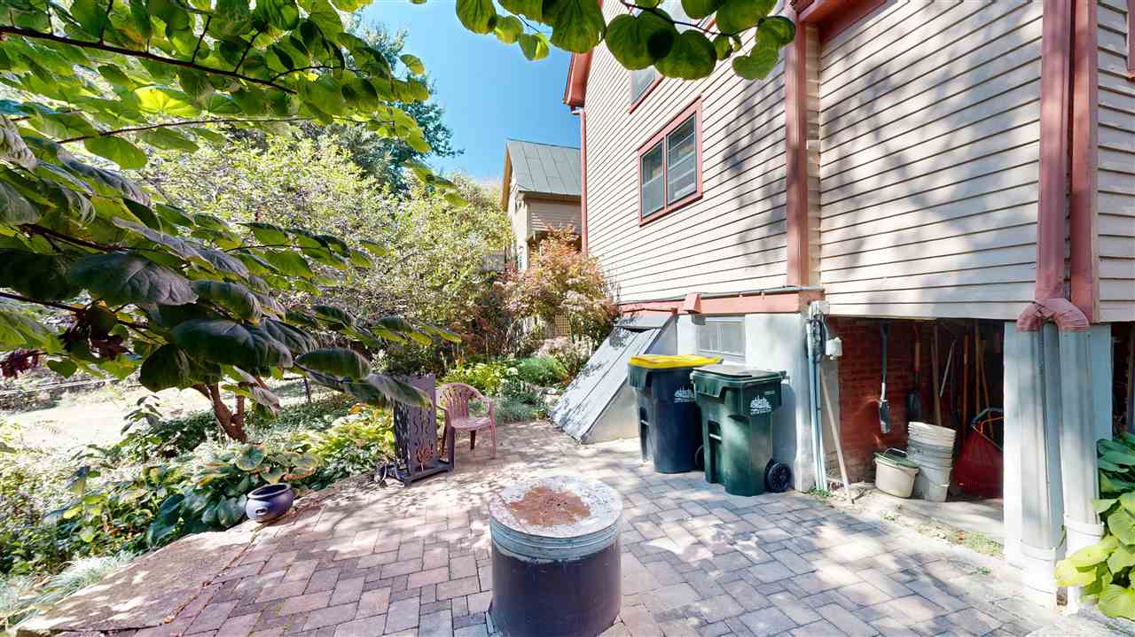 523 Brown Street Iowa City IA 52245