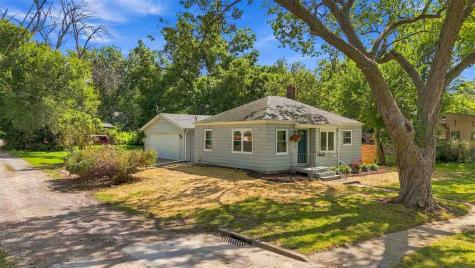922 6th Avenue Iowa City IA 52240