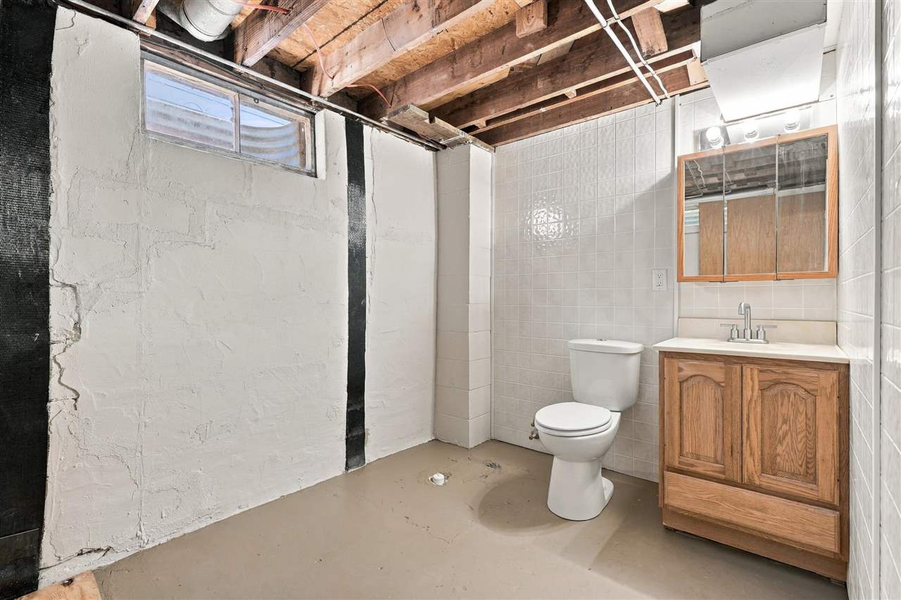 922 6th Avenue Iowa City IA 52240