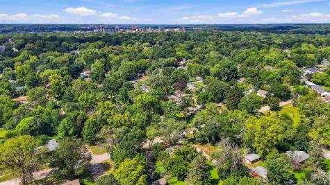 922 6th Avenue Iowa City IA 52240
