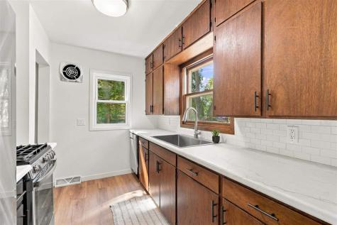 922 6th Avenue Iowa City IA 52240