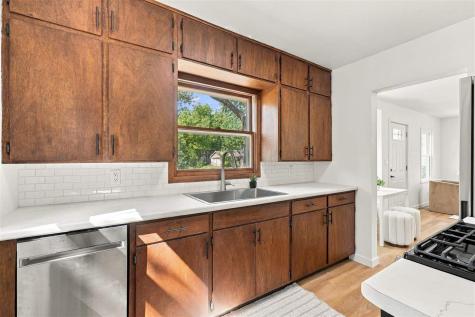 922 6th Avenue Iowa City IA 52240