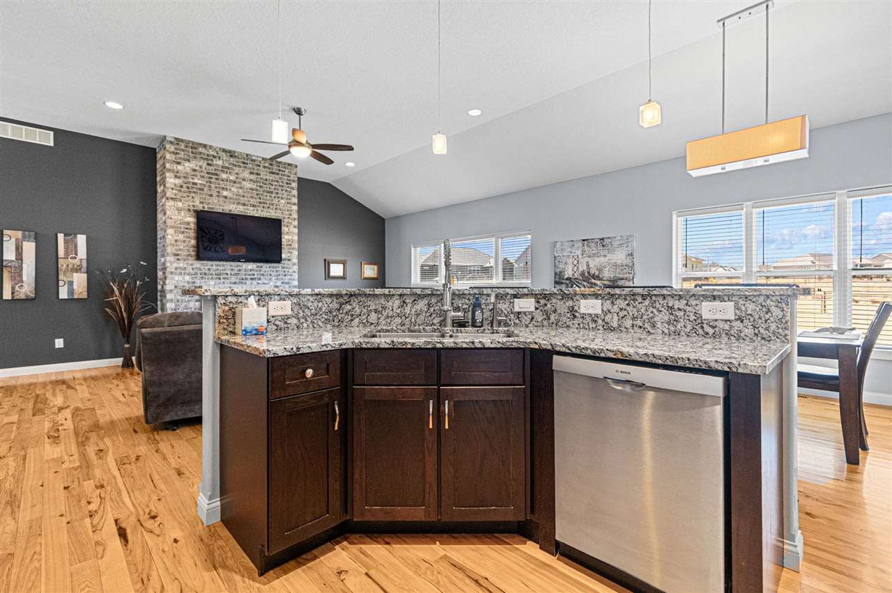 1875 Timber Wolf Drive North Liberty IA 52317
