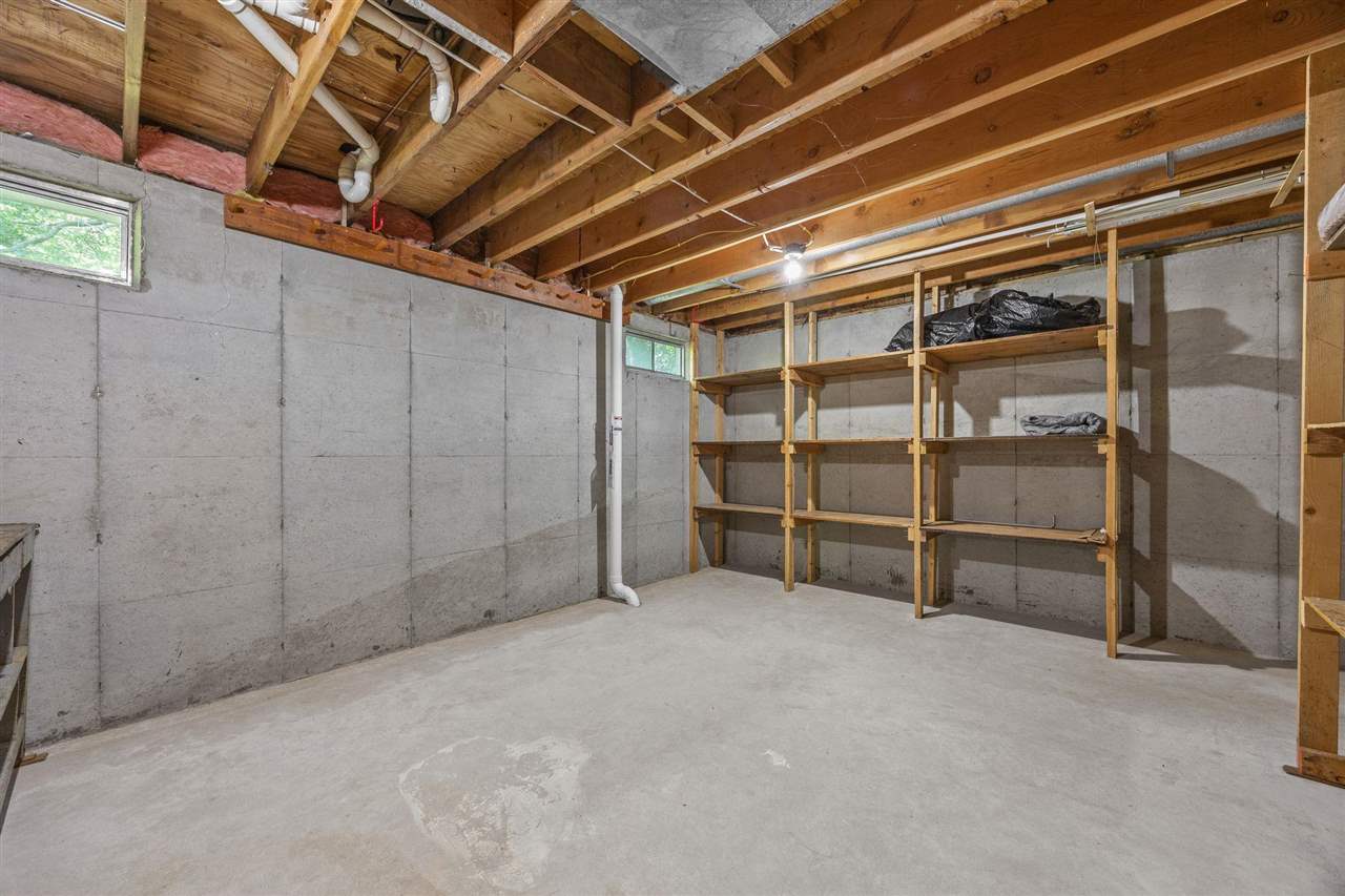 37 Lakeview Knoll NE Iowa City IA 52240