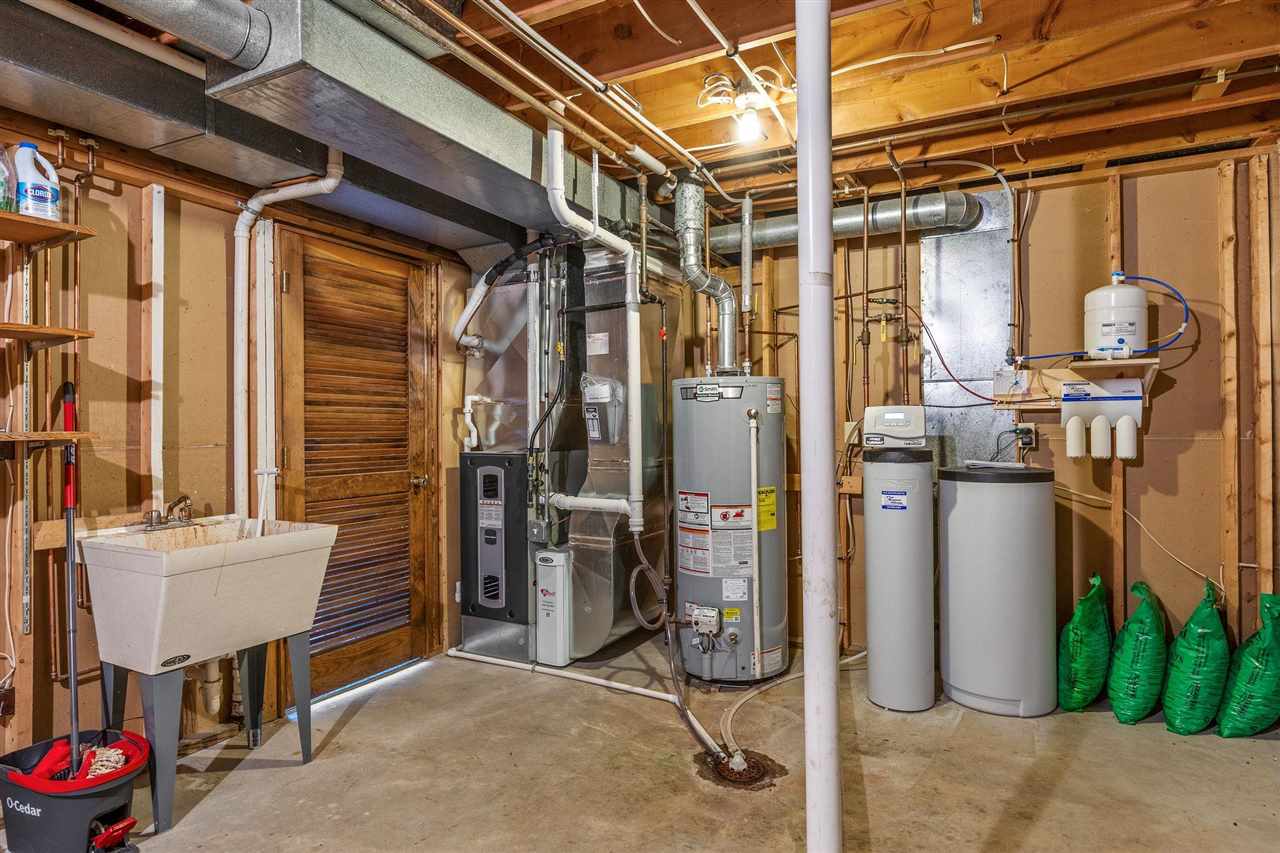 37 Lakeview Knoll NE Iowa City IA 52240