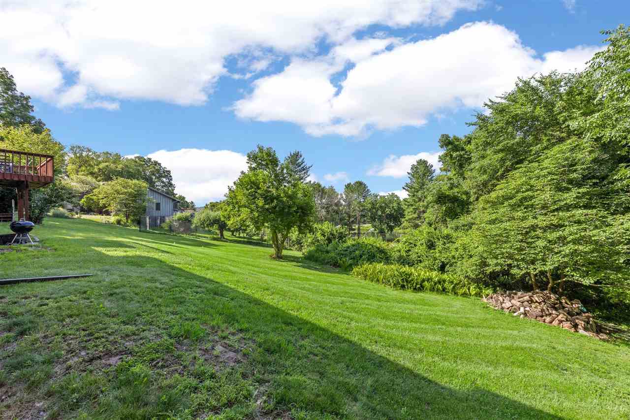 37 Lakeview Knoll NE Iowa City IA 52240