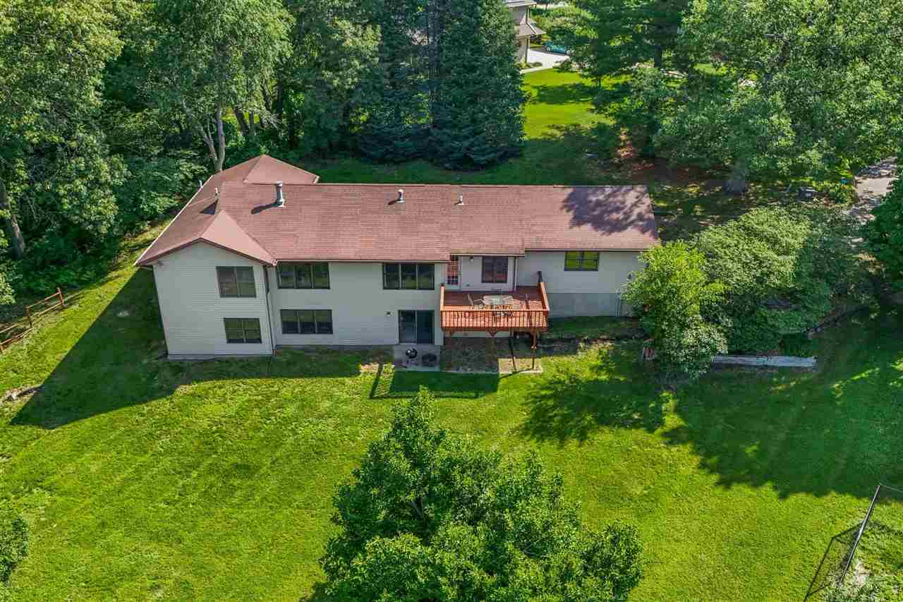 37 Lakeview Knoll NE Iowa City IA 52240