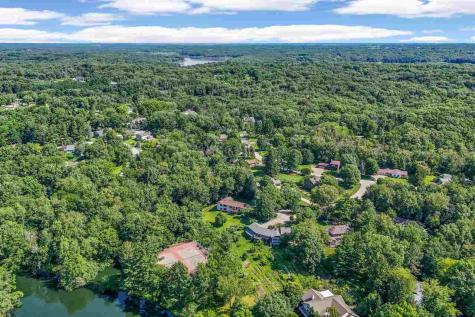37 Lakeview Knoll NE Iowa City IA 52240