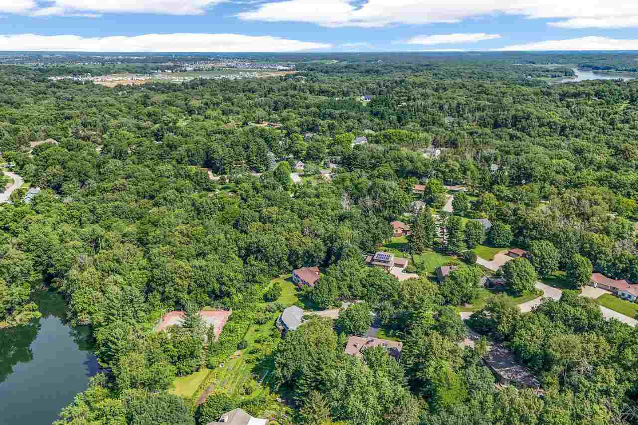 37 Lakeview Knoll NE Iowa City IA 52240