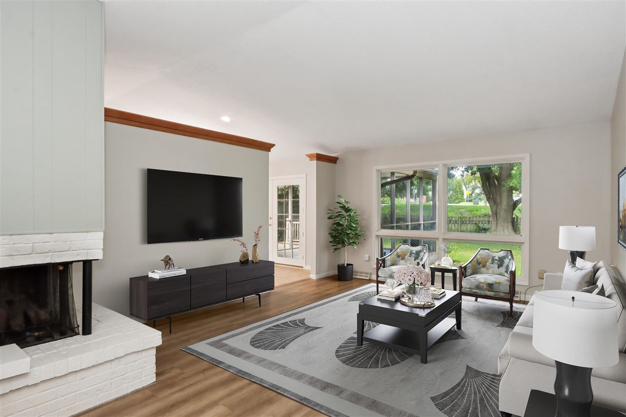 22 Bedford Court Iowa City IA 52240